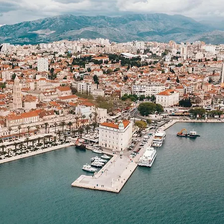 Διαμέρισμα Golden Gate Luxury - Unique Unesco Location *