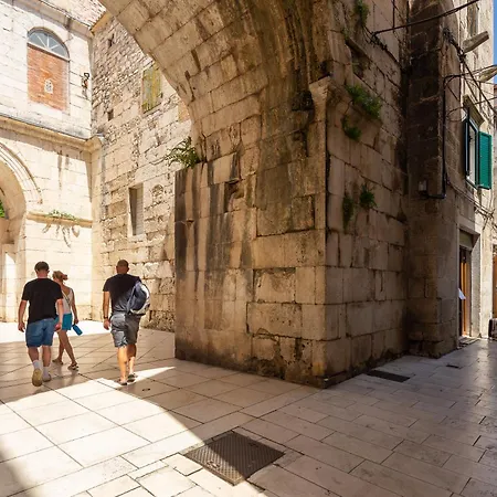 Golden Gate Luxury - Unique Unesco Location Apartamento Split